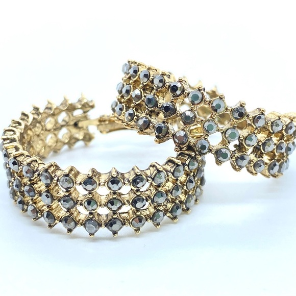 Hoop Earring Pierced Post Style Goldtone - Picture 1 of 7